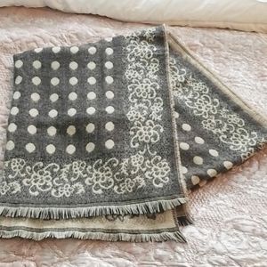 Cashmere floral dot scarf